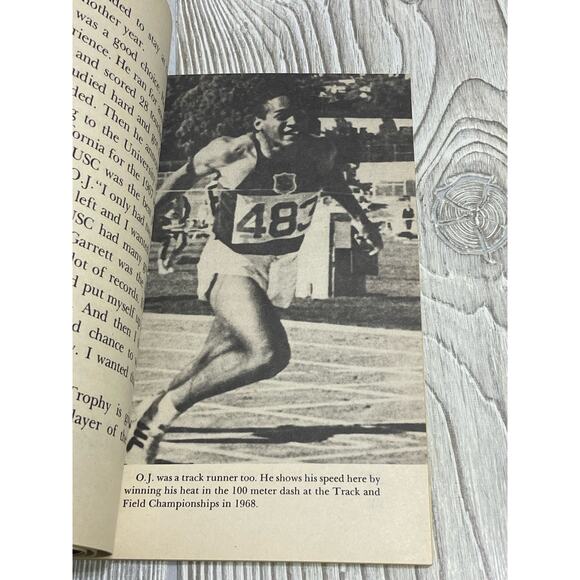 OJ SIMPSON by Bill Gutman 1974 Vintage Paperback Book Football NFL Buffalo Bills - Picture 8 of 8